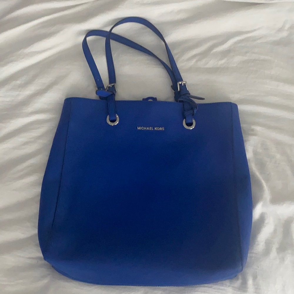 Micheal Kors purse